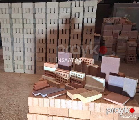 Zavoddan kerpiclerin satışı — Bakı