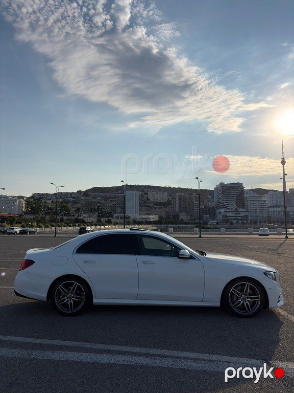 Mercedes E 300, 2.0 L, 2018 il, 153 000 km — Avtomobillər, Bakı (8)