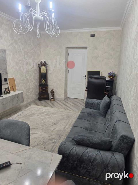 Satılır 3 otaqlı köhnə tikili 80 m² — Bakı