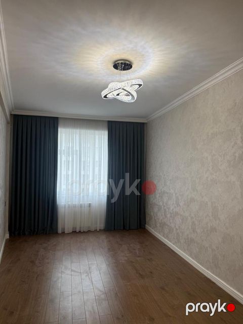 Satılır 2 otaqlı köhnə tikili 60 m² — Bakı