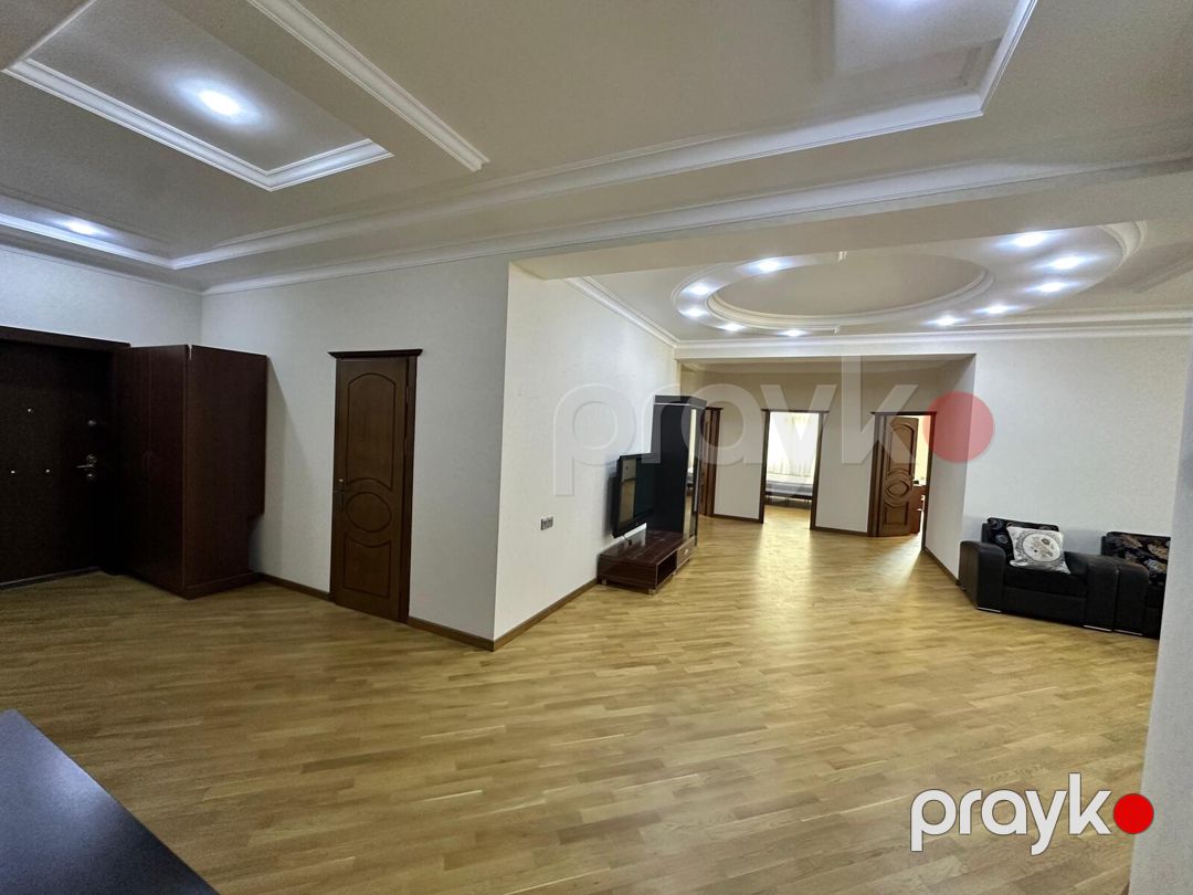 Satılır 5 otaqlı yeni tikili 210 m² — Mənzil, Bakı (7)