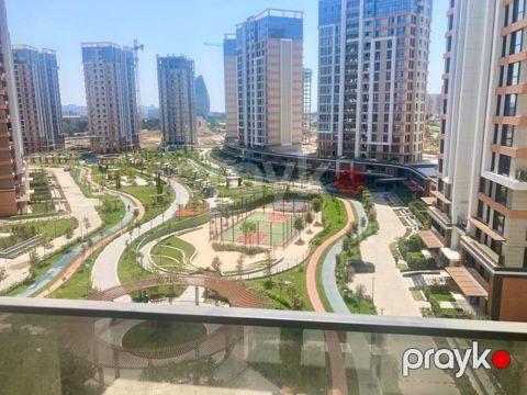 Satılır 3 otaqlı yeni tikili 130 m²