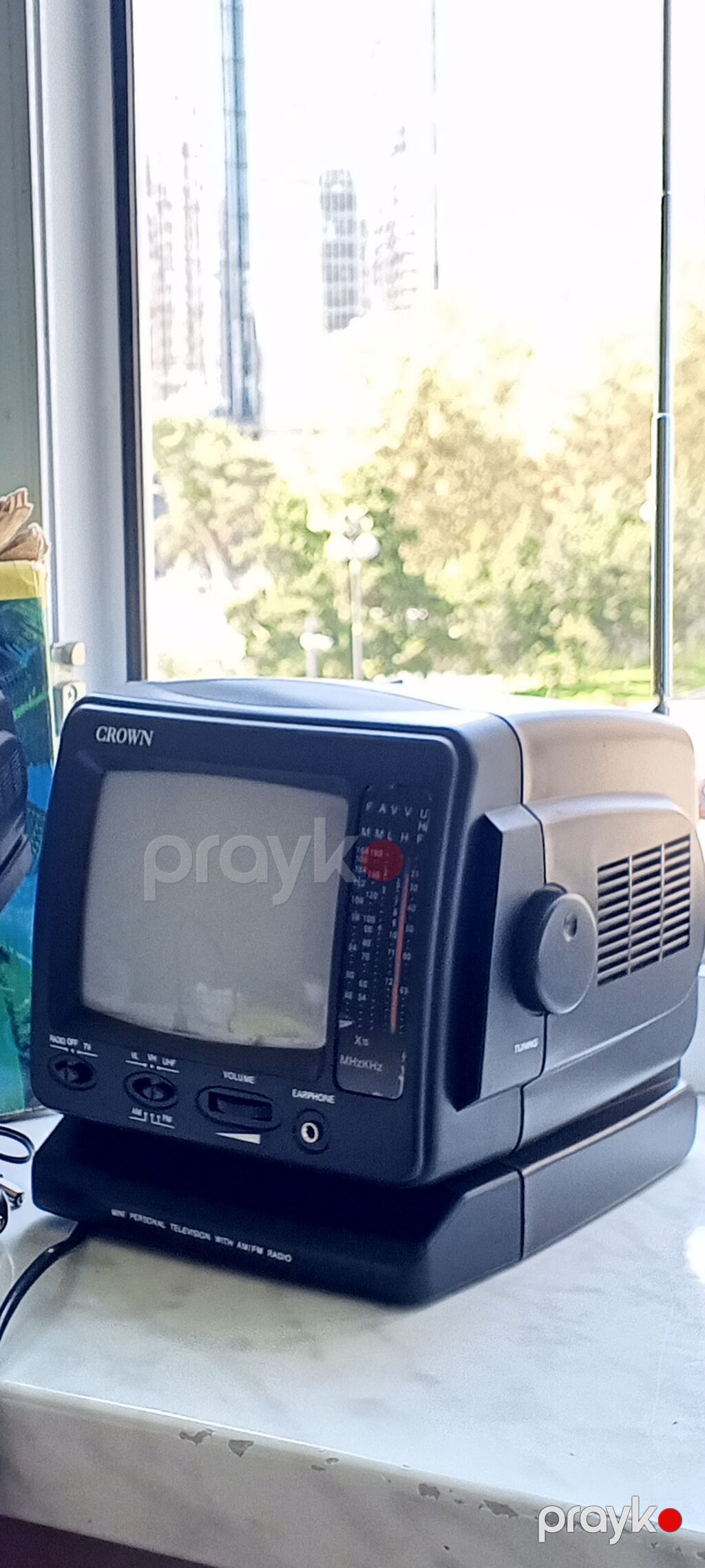 Crown BTV-328 – portativ qara‑ağ televiziya və Am/fm radio kombosu — Televizorlar, Bakı (2)