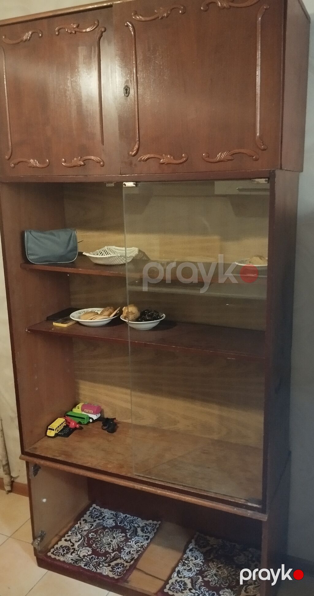 Mebel dəsti – vitrinli bufet və asma dolablar - Material: ağac əsaslı — Şkaflar, Bakı (2)