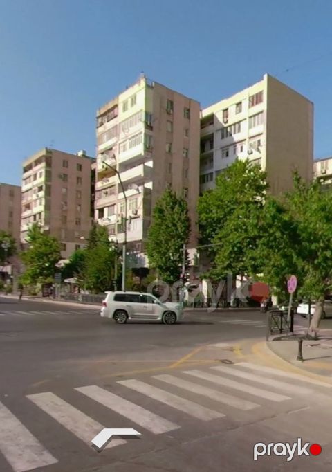 Satılır 3 otaqlı köhnə tikili 80 m² — Bakı