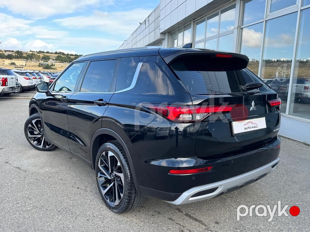 Mitsubishi Outlander, 1.5 L, 20 kWh, 2022 il, 24 500 km — Avtomobillər, Bakı (5)