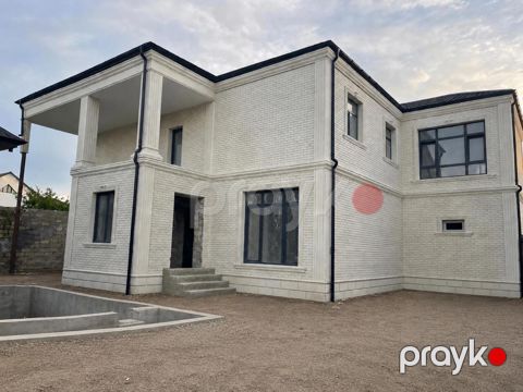 Satılır 7 otaqlı həyət evi/bağ evi 350 m² — Bakı