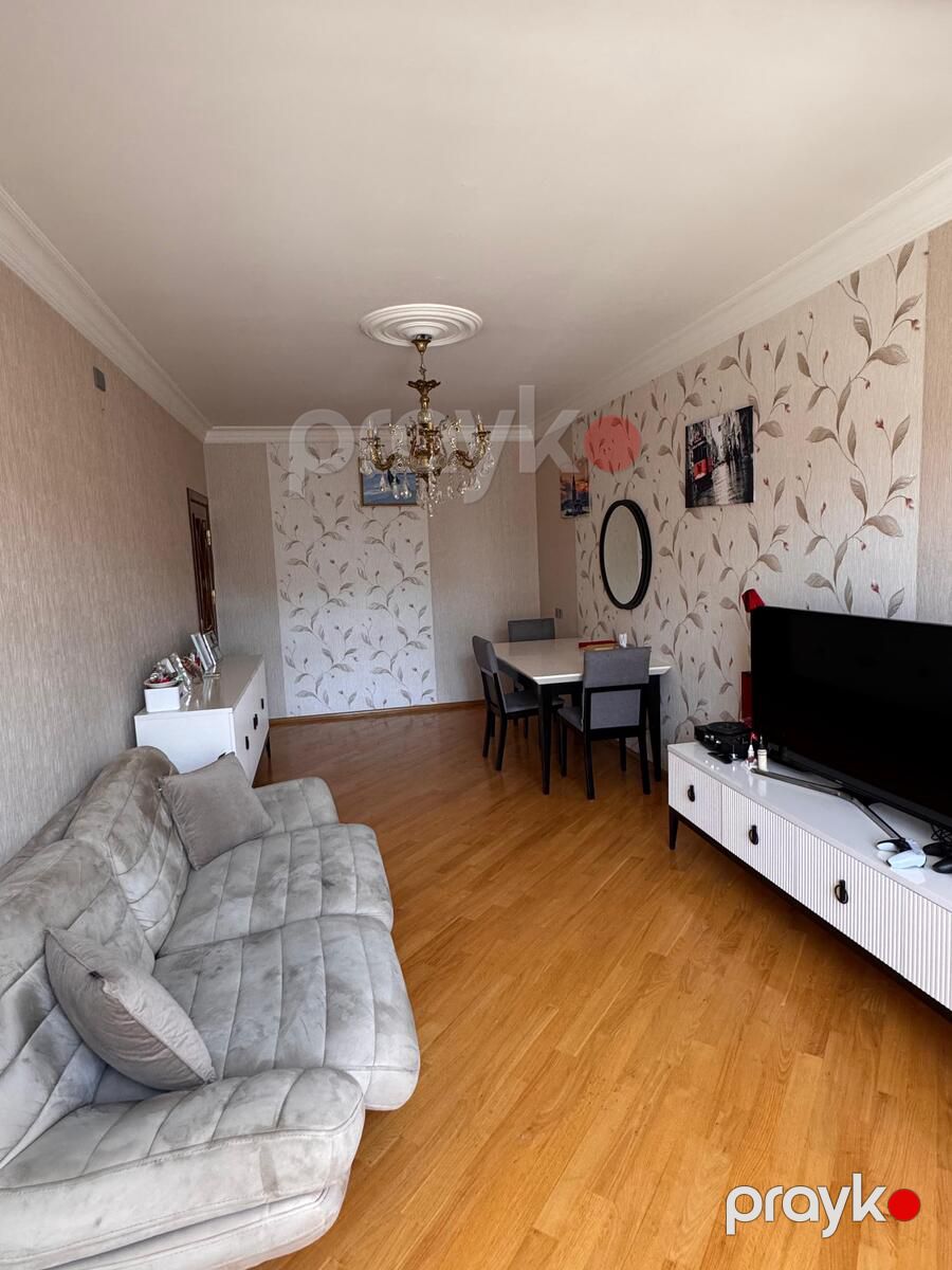 Satılır 4 otaqlı köhnə tikili 102 m² — Mənzil, Bakı (2)
