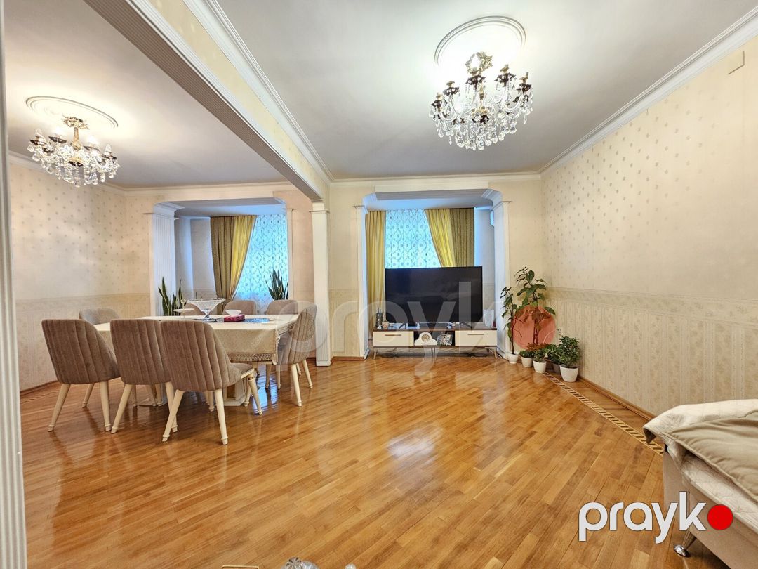 Satılır 4 otaqlı köhnə tikili 110 m² — Mənzil, Bakı (2)