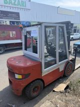 Yükdaşıma üçün forklift - Tip: Çəngəlli yükləyici (forklift), kabinli — Construction equipment