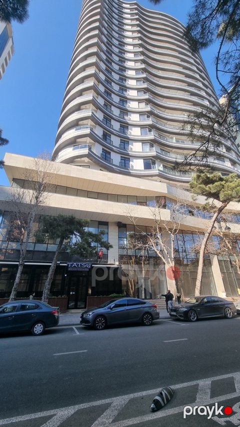 Satılır 3 otaqlı yeni tikili 184 m² — Bakı