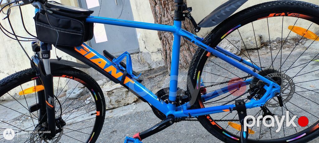 İşlənmiş Şəhər velosipedi Giant, 28", sürətlərin sayı: 27, Ünvandan götürmə — Yol velosipedləri, Bakı (2)