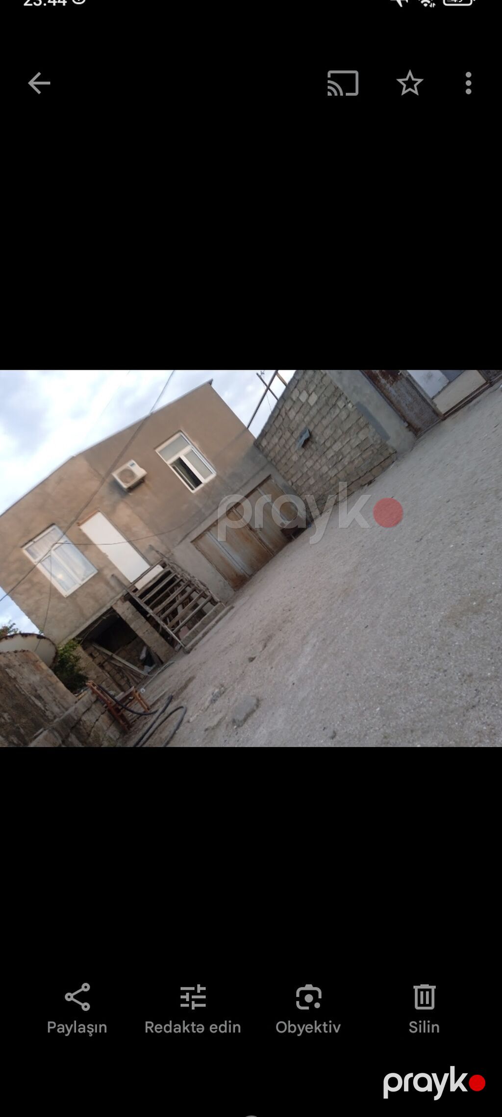 2 mərtəbəli həyət evi - Ümumi plan: daş hasarla əhatəli həyət, geniş — Ev, villa, Digah (2)