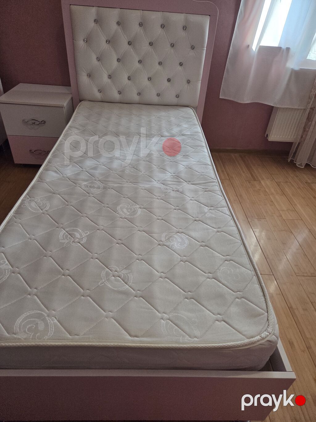 Yataq, tumba (matras hediyye) satilir — Yataq otağı mobilya dəstləri, Bakı (2)