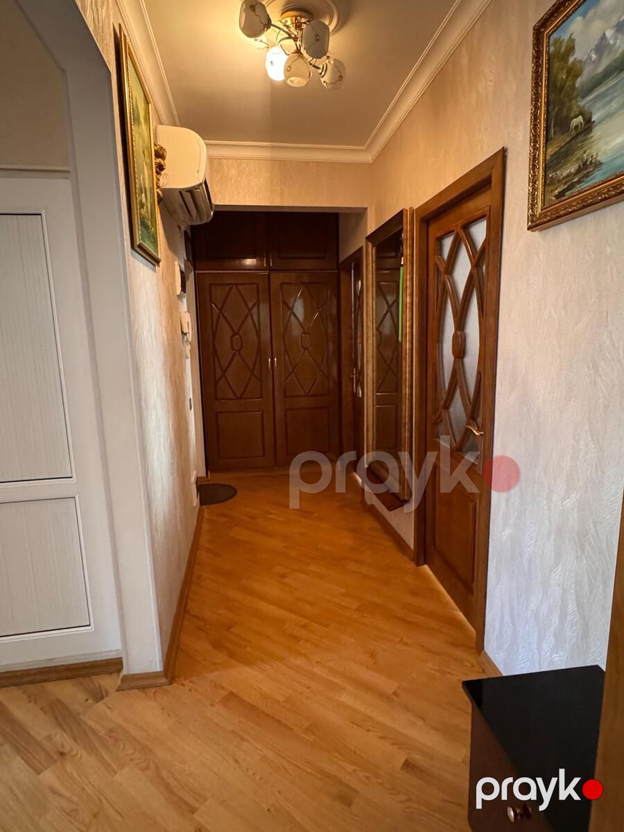 Satılır 4 otaqlı köhnə tikili 102 m² — Mənzil, Bakı (10)
