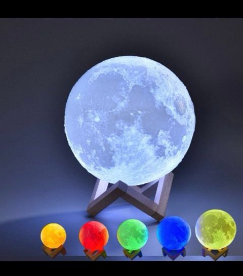 Uşaq gecə lampası Fantazıya 3D Ay, rəng dəyişən LED, 20 sm, taxta dayaqla - FAN05 — Bakı