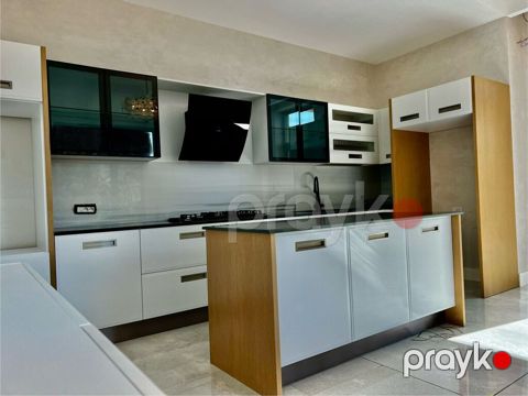 Satılır 4 otaqlı yeni tikili 217 m² — Bakı
