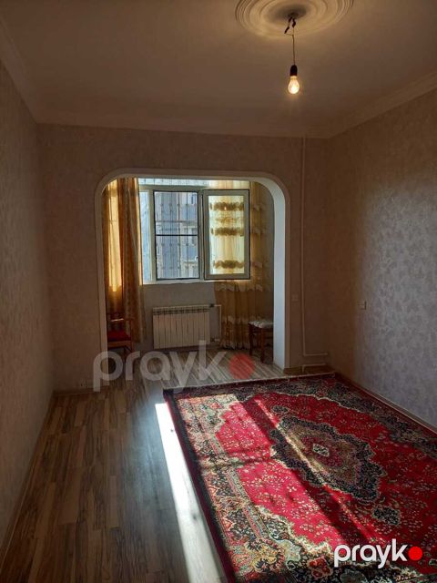 Satılır 2 otaqlı köhnə tikili 65 m² — Bakı