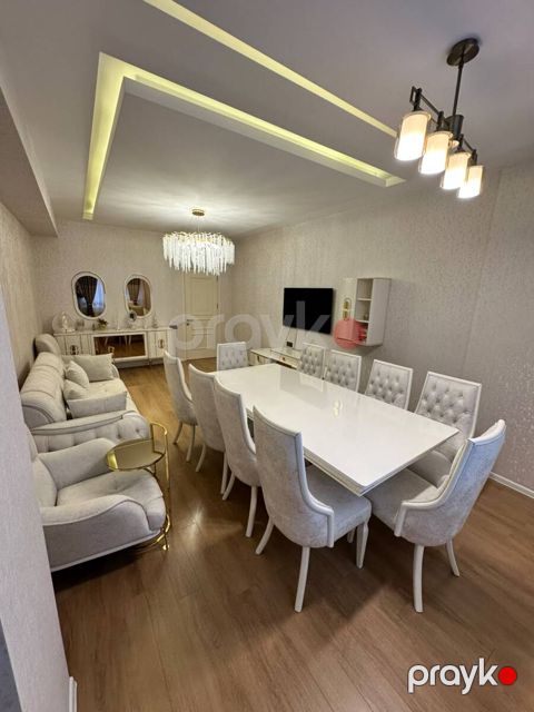 Satılır 3 otaqlı yeni tikili 110 m²