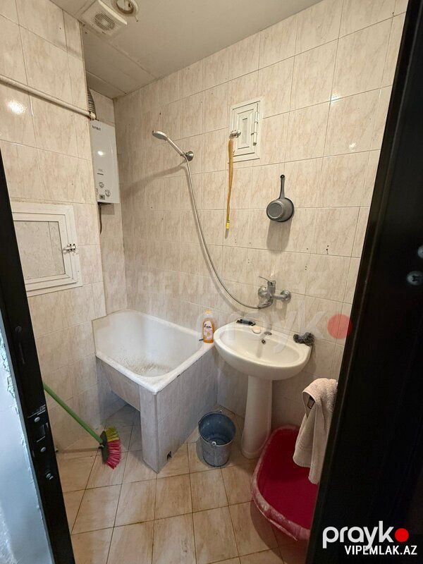 Binəqədi rayonunda 3 otaqlı Köhnə tikili Satılır, 72 m² — Mənzil, Bakı (6)