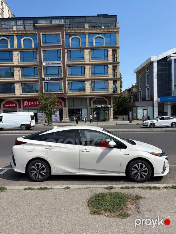 Toyota Prius Prime, 1.8 L, 8.8 kWh, 2017 il, 225 000 km — Avtomobillər, Bakı (3)