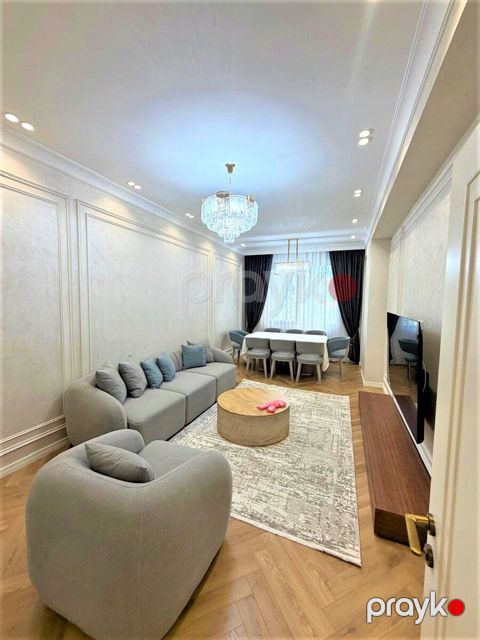 İcarəyə verilir 4 otaqlı yeni tikili 180 m²