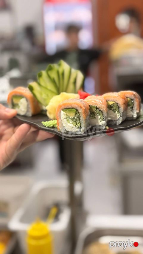 Ag seherde yerleshen THE Nook restoranina tecrubeli sushist — Bakı