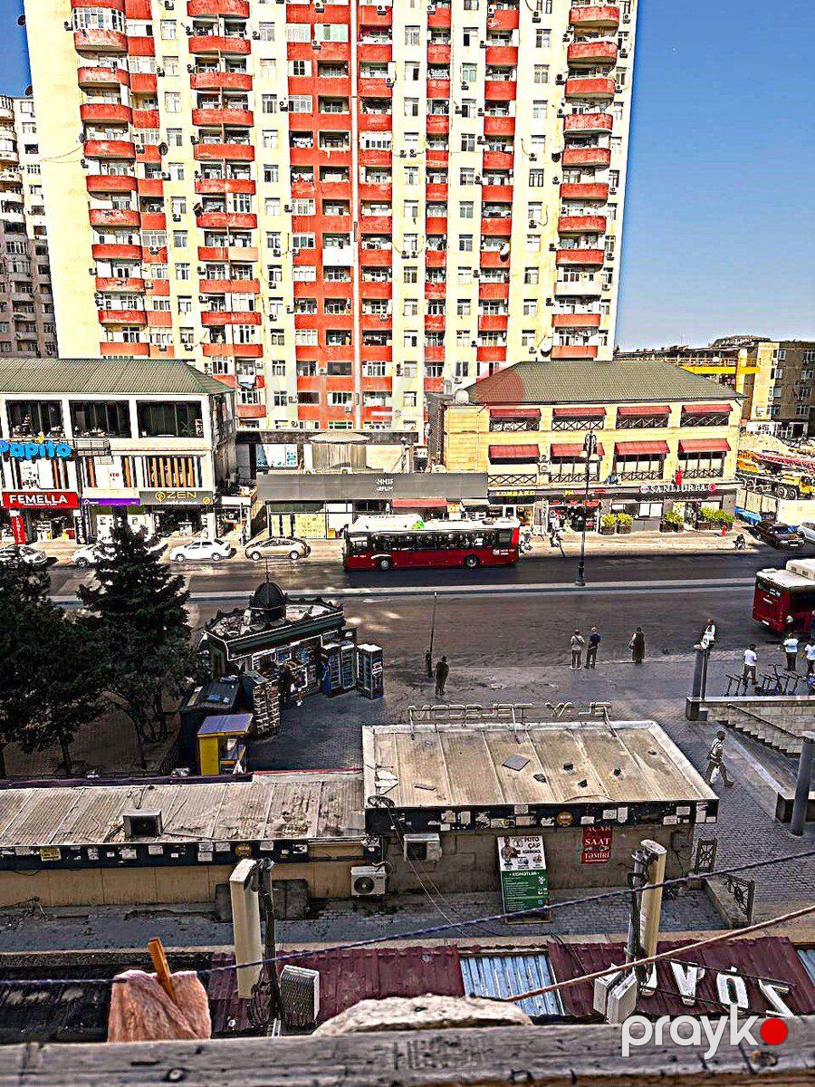 Satılır 2 otaqlı köhnə tikili 65 m² — Mənzil, Bakı (8)