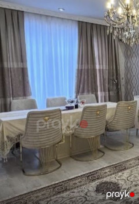 Masa və oturacaqlar — Bakı
