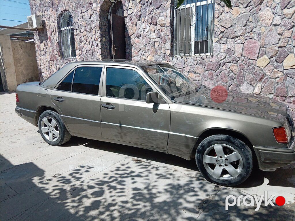 Mercedes E 200, 2.0 L, 1993 il, 300 000 km — Avtomobillər, Bakı (8)
