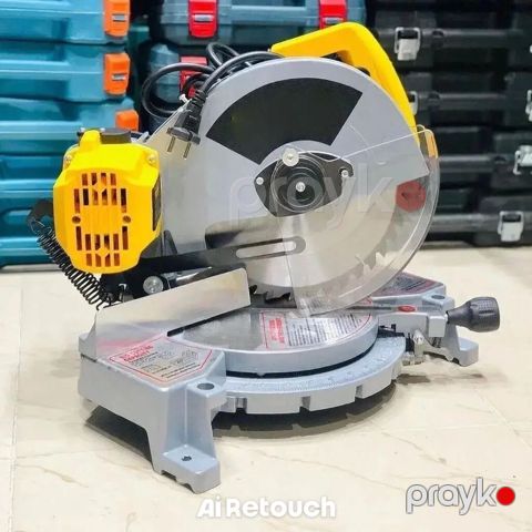 Elektrik gönüyənin (miter saw) təsviri - Gucu: Şəbəkə ilə işləyən — Digah