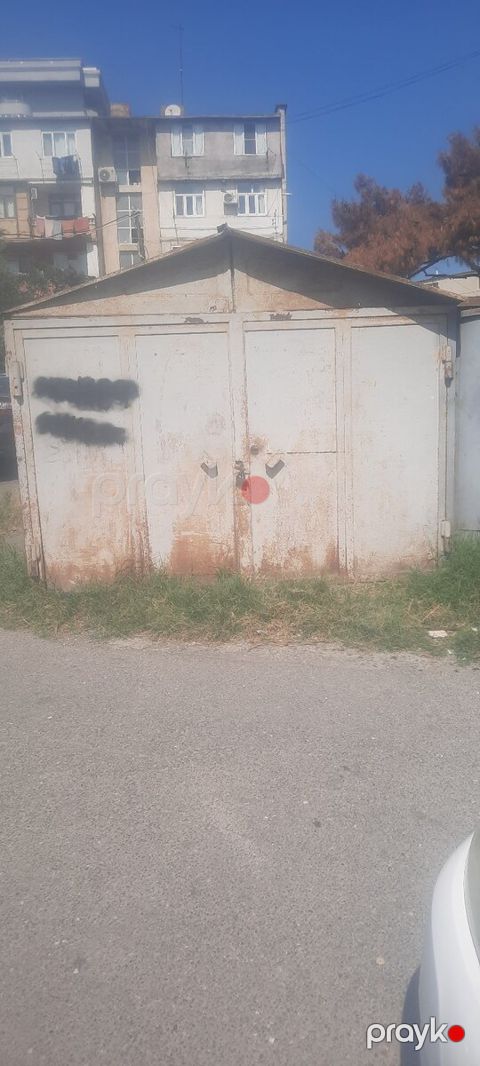 Qaraj icarəyə verilir Həzi Aslanov m — Bakı