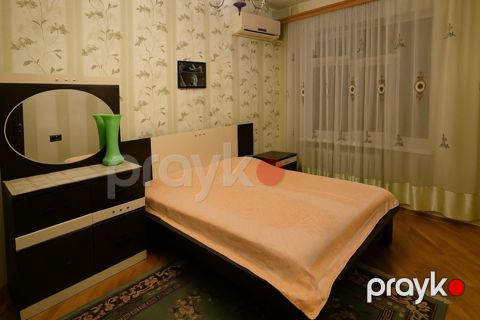 Satılır 5 otaqlı köhnə tikili 120 m² — Bakı