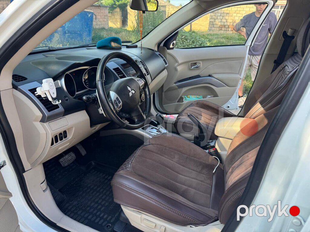 Mitsubishi Outlander, 3.0 L, 2011 il, 305 550 km — Avtomobillər, Bakı (7)