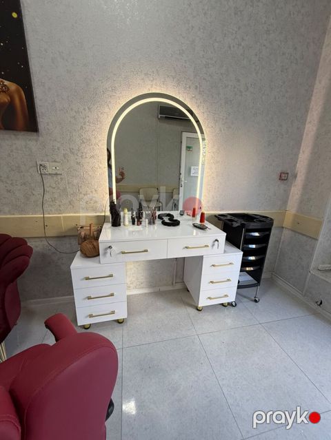 330 man(Masazır,Yeni Bakı). Salon güzgüsü. İşıqlı. Babalı — Digah
