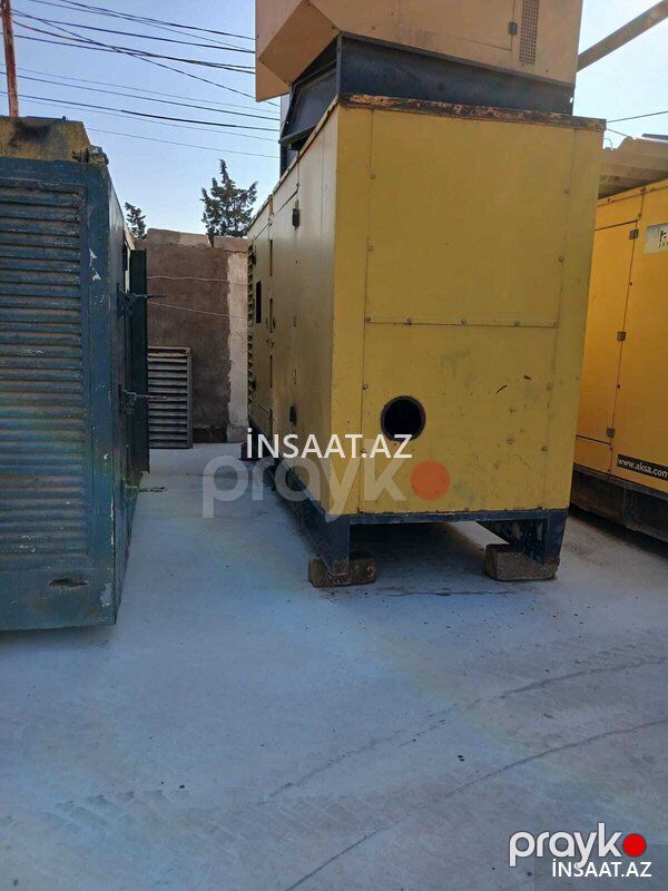 Hər kva-da Generatorlarımız var — Keçici avadanlıqlar, Bakı (4)