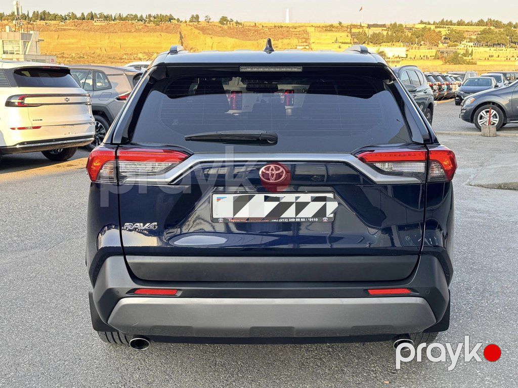 Toyota RAV4, 2.0 L, 2021 il, 60 000 km — Avtomobillər, Bakı (8)