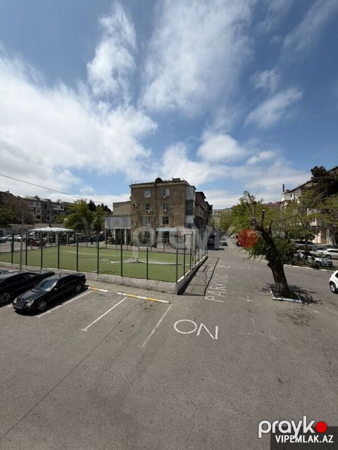 Yasamal rayonunda 3 otaqlı Köhnə tikili Satılır, 90 m² — Bakı