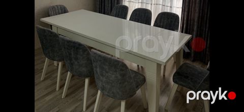 Masa və oturacaqlar — Bakı