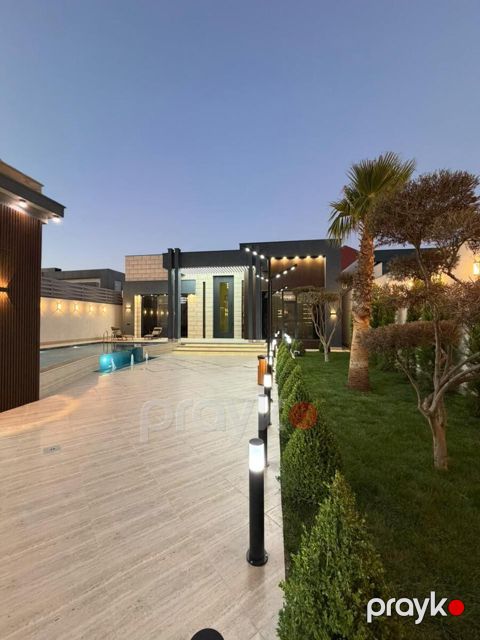 Satılır 5 otaqlı həyət evi/bağ evi 200 m² — Bakı
