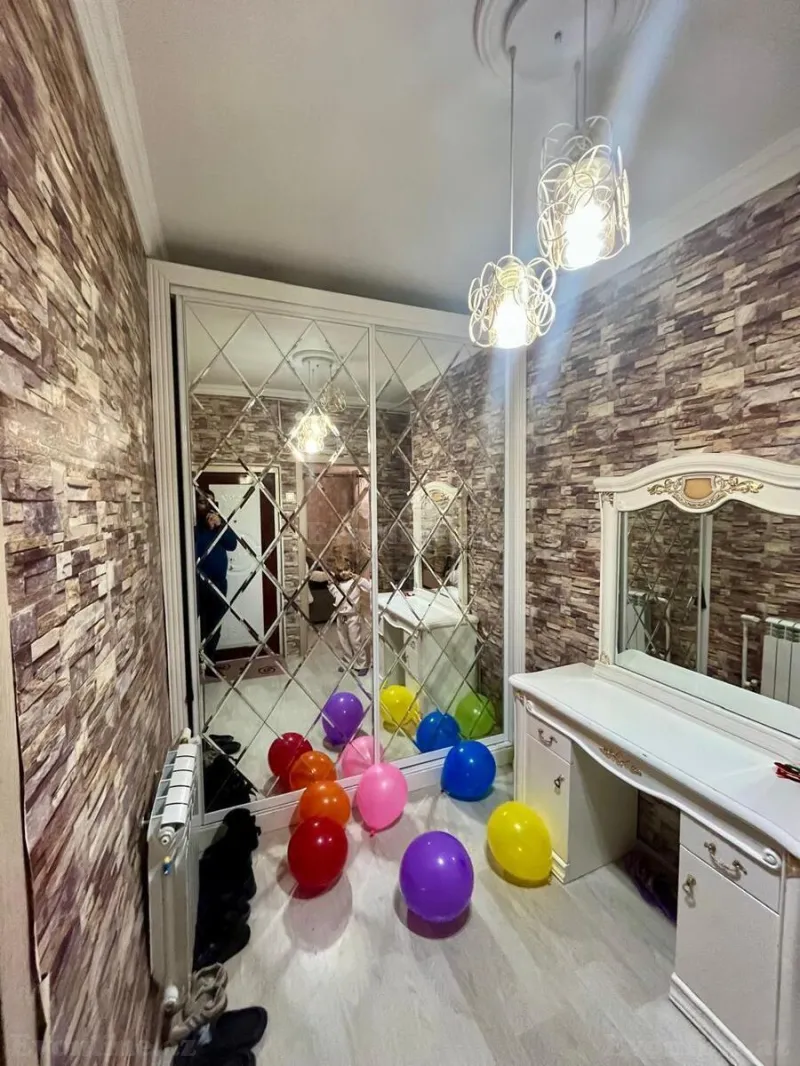 Satılır 2 otaqlı Mənzil Köhnə tikili 60 m² Bakı, Suraxanı r., Yeni Günəşli — Mənzil, Bakı (4)