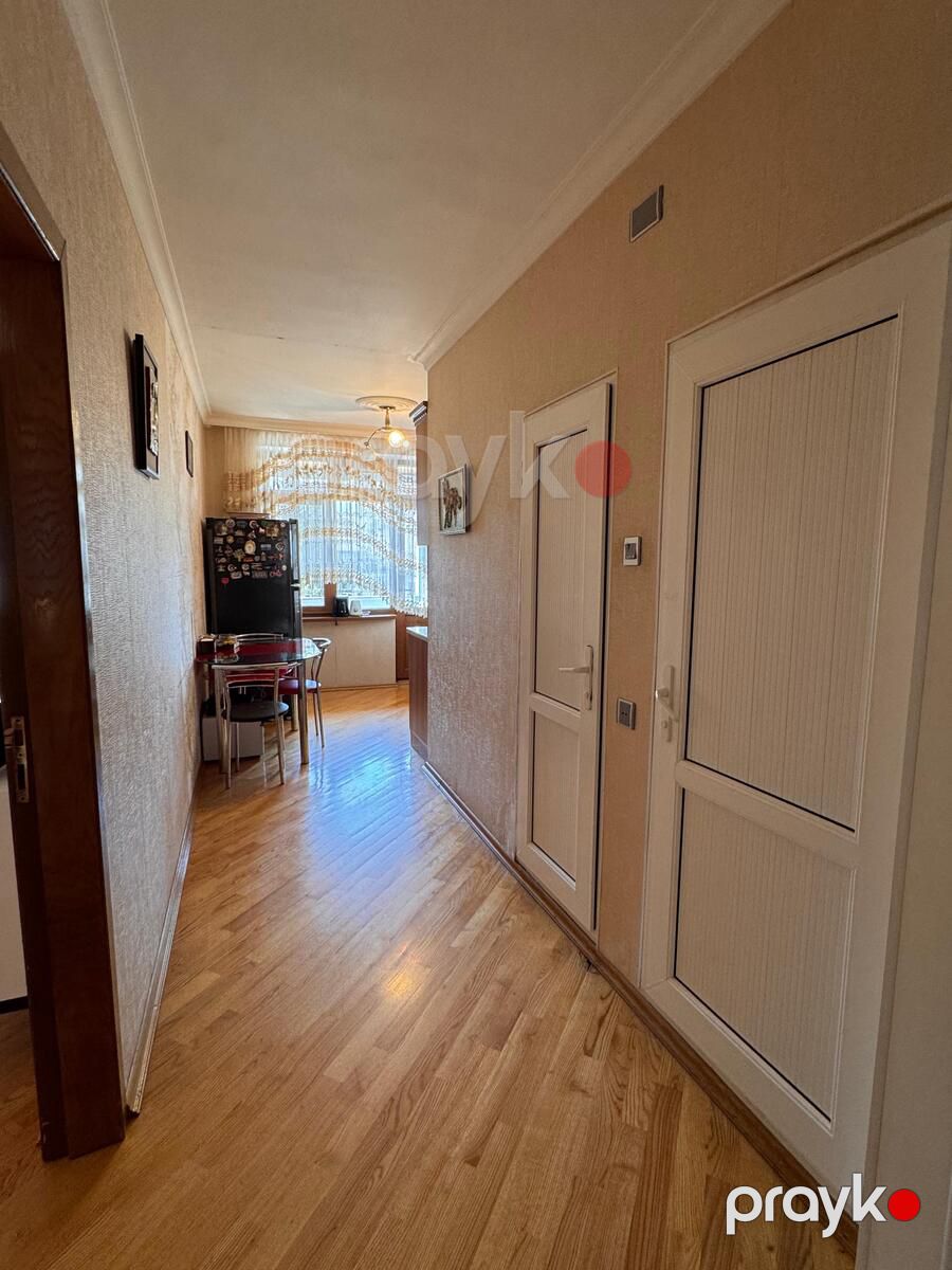 Satılır 4 otaqlı köhnə tikili 102 m² — Mənzil, Bakı (11)
