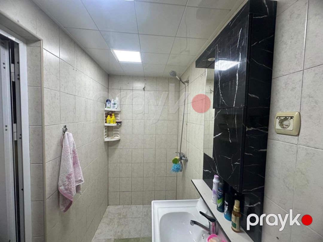 Satılır 2 otaqlı köhnə tikili 57 m² — Mənzil, Bakı (9)