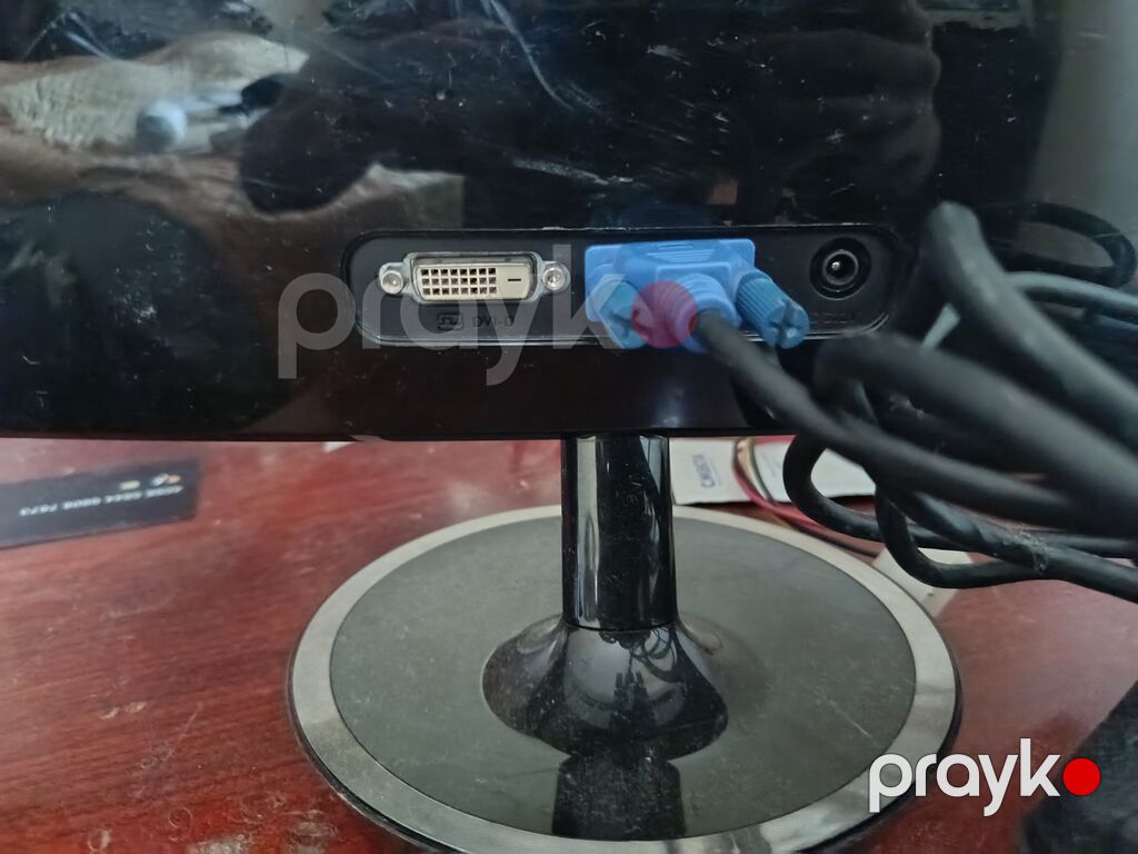 BenQ LCD monitor VGA/dvi 720p adaptorsuz (12v) tam işlək ünvan — Monitorlər, Bakı (2)
