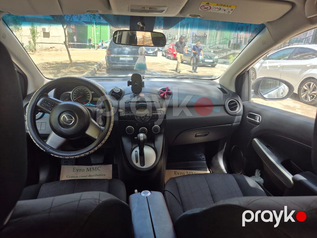Mazda 2: 1.5 l 2015 il Sedan — Avtomobillər, Bakı (5)