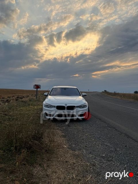 BMW 330, 2.0 L, 2015 il, 201 000 km — Sumqayıt
