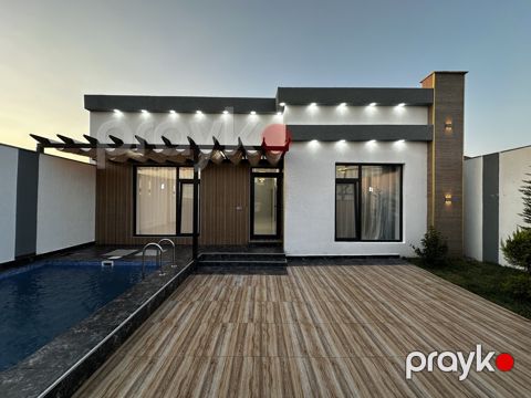 Satılır 4 otaqlı həyət evi/bağ evi 140 m² — Bakı