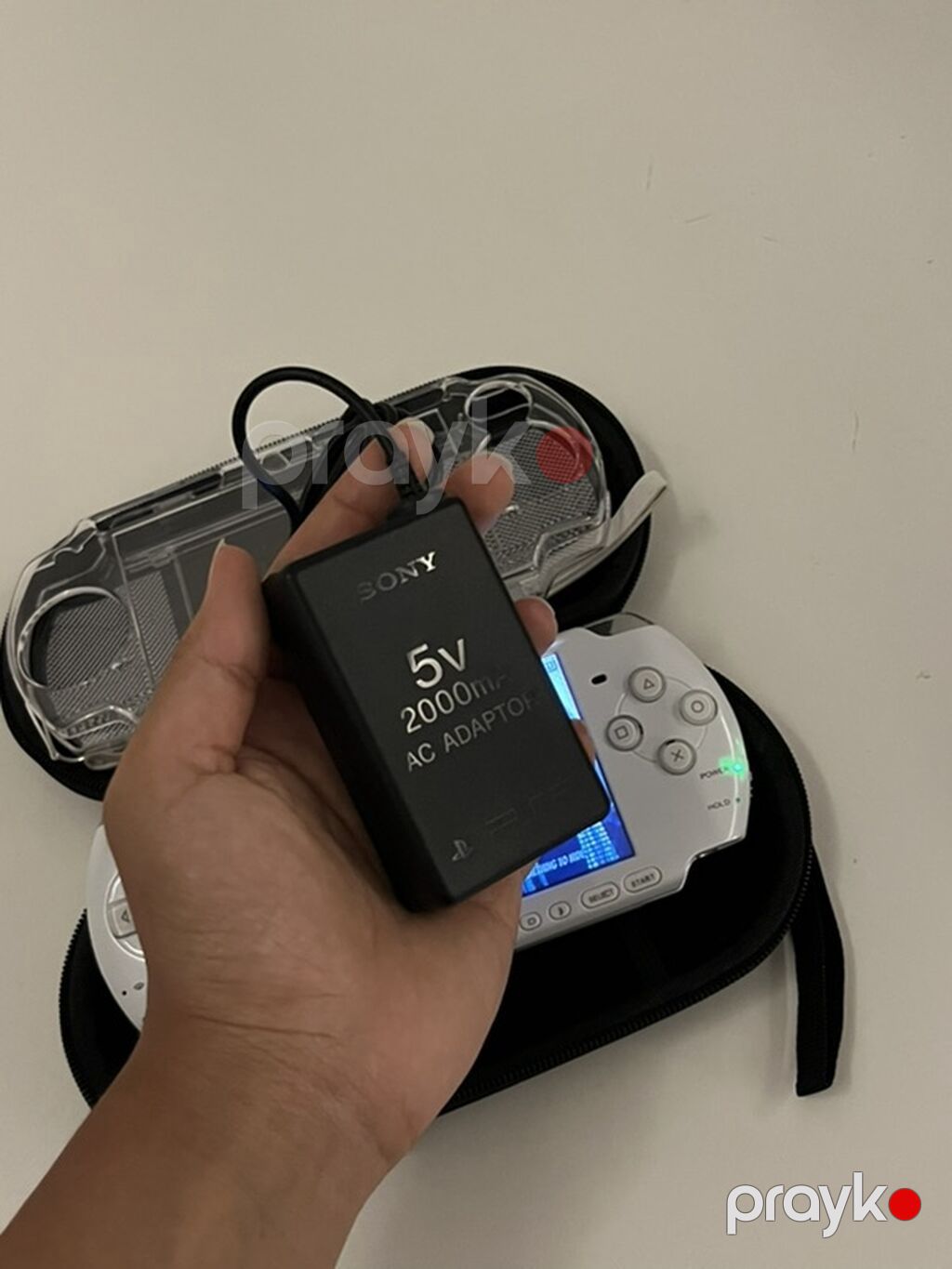 Sony PSP 3000 (PlayStation Portable) – ağ rəng Tərtəmizdir, üzərində — Portativ oyun konsoləri, Bakı (6)