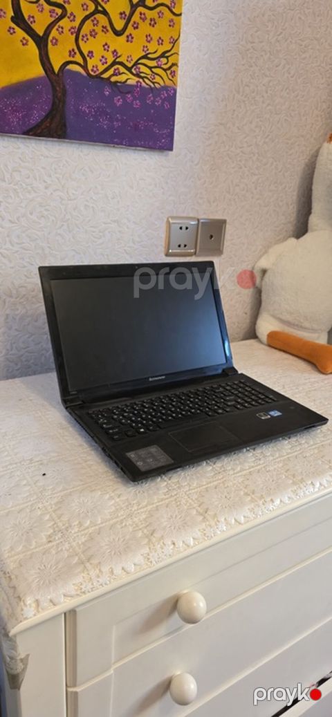 Lenovo noutbuk – 15.6" ekranlı, tam ölçülü klaviatura və iri touchpad — Digah