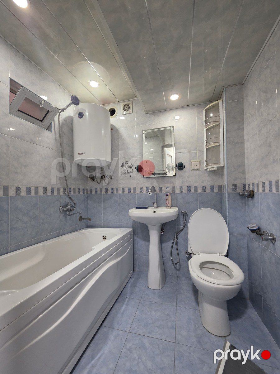 Satılır 2 otaqlı köhnə tikili 55 m² — Mənzil, Bakı (8)